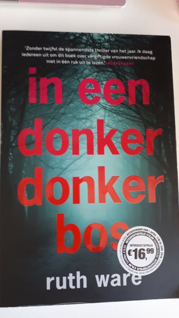 In een donker donker bos